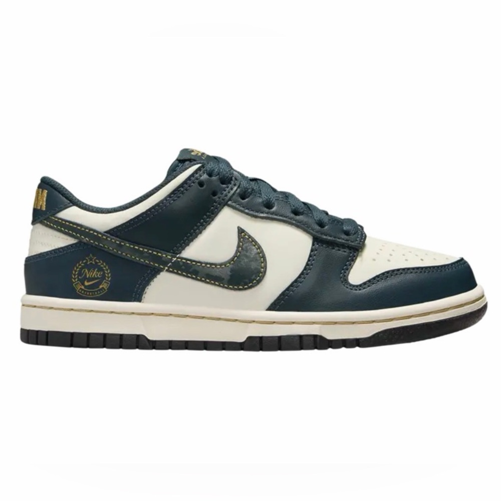 Nike Kids Sneakers White and Dark Green Jungle Low Top